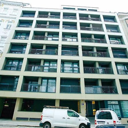 Top Central Apartment On Karlsplatz Wina Bagian luar foto