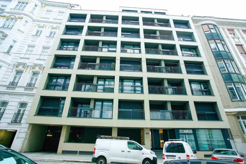 Top Central Apartment On Karlsplatz Wina Bagian luar foto