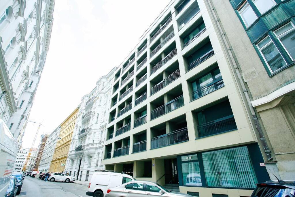 Top Central Apartment On Karlsplatz Wina Bagian luar foto
